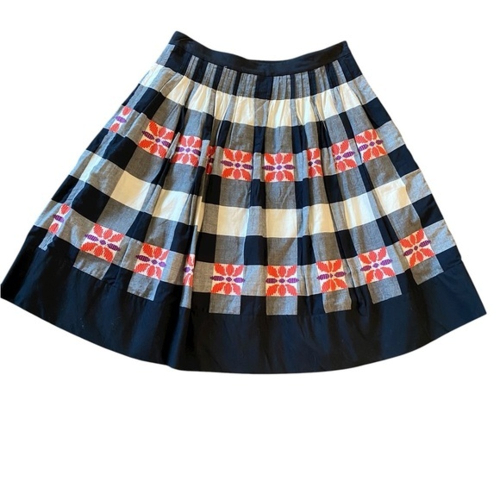 Floreat Anthropologie Black and White Plaid Skirt with Red Floral Design Size 4